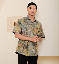 Load image into Gallery viewer, Batik Shirts Exclusive Floral Vintage