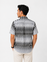 Load image into Gallery viewer, Batik Shirts Linen Nusa Black
