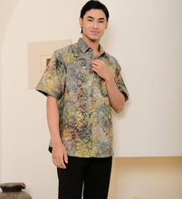 Load image into Gallery viewer, Batik Shirts Exclusive Floral Vintage
