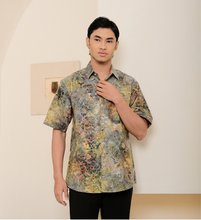 Load image into Gallery viewer, Batik Shirts Exclusive Floral Vintage
