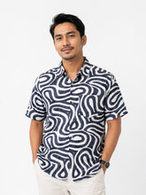 Load image into Gallery viewer, Black And White Shirt Abstract Lines
