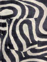 Load image into Gallery viewer, Black And White Shirt Abstract Lines
